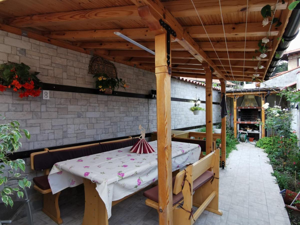 Rose Valley Guest House Kazanlŭk Dış mekan fotoğraf