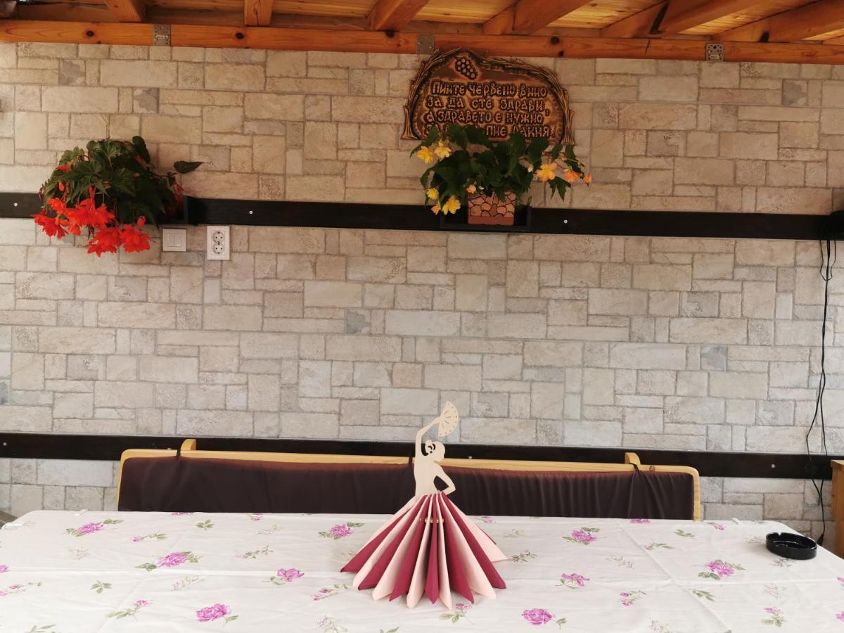 Rose Valley Guest House Kazanlŭk Dış mekan fotoğraf