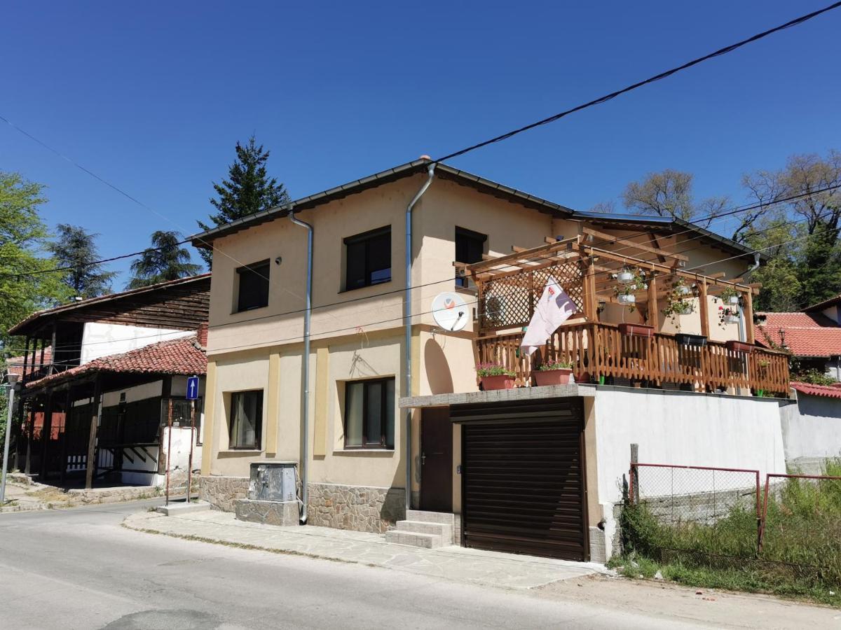 Rose Valley Guest House Kazanlŭk Dış mekan fotoğraf