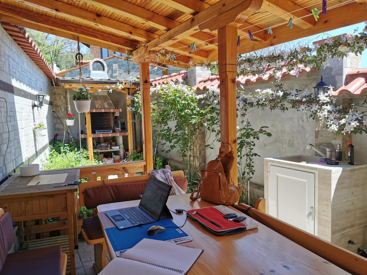 Rose Valley Guest House Kazanlŭk Dış mekan fotoğraf