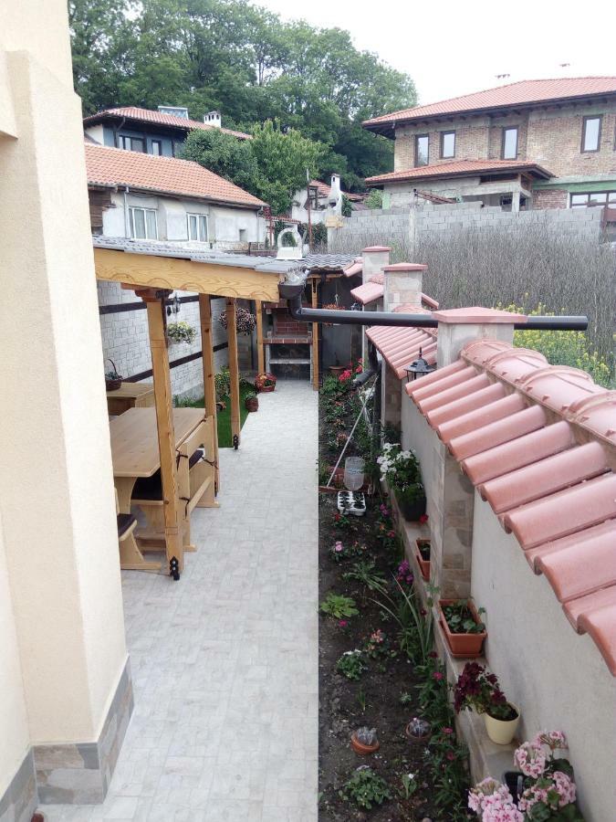 Rose Valley Guest House Kazanlŭk Dış mekan fotoğraf